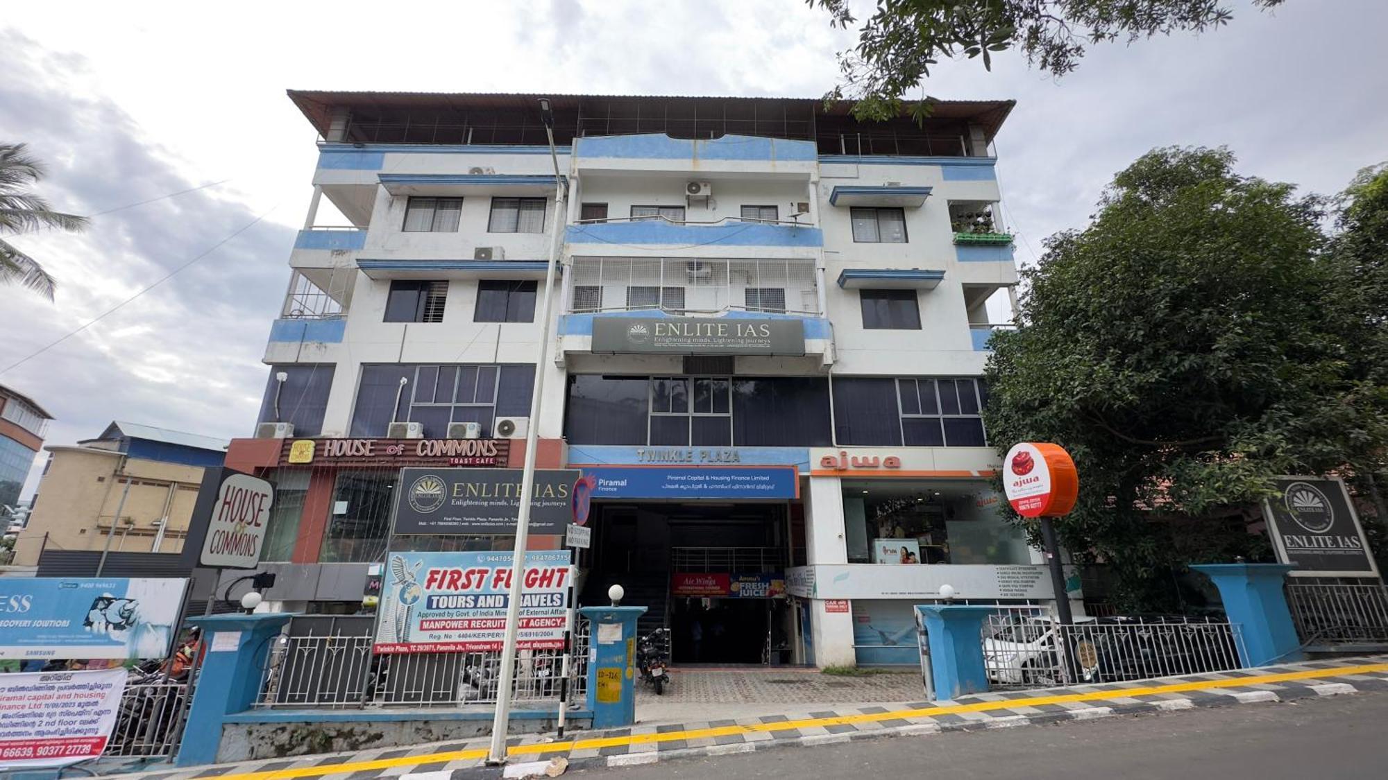Downtown Manor-Panavila Thiruvananthapuram Exterior foto